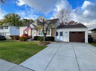 28 Westwood Dr, Tonawanda, NY 14150