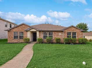 704 Timber Trl, Desoto, TX 75115
