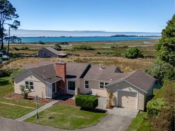 3135 Severt Ln, Eureka, CA 95503