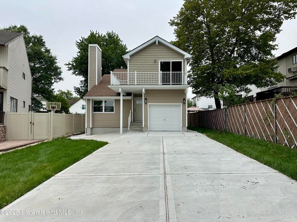 135 McArthur Ave