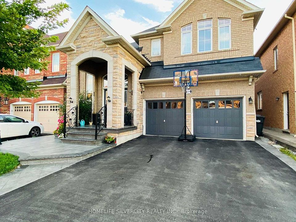 1st image of 10 Bloom Dr