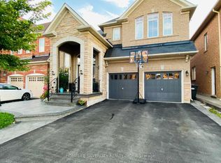 10 Bloom Dr, Brampton, ON L6P3C2