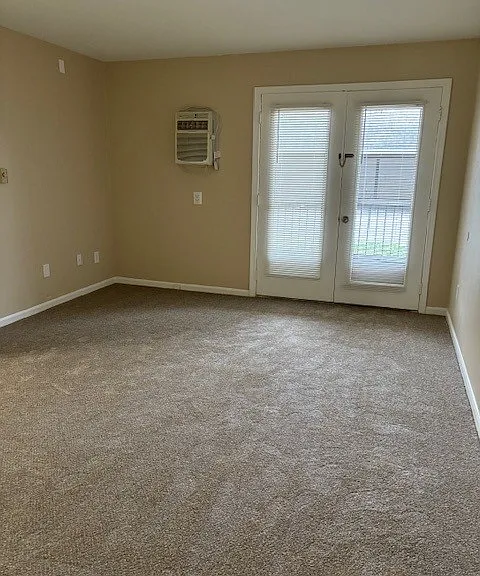 Sandpiper Apartments — Photo 11