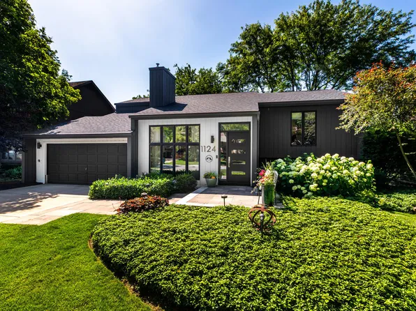 1124 Brighton Rd, Naperville, IL 60563