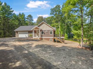 2266 Arbutus Ridge Dr, Traverse City, MI 49696