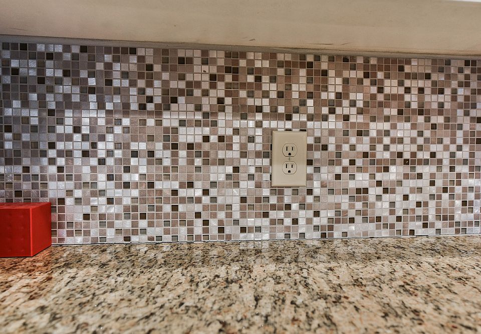 1st image of 2612 S 152nd Cir