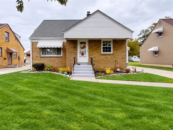 84 Kemp Ave, Cheektowaga, NY 14225