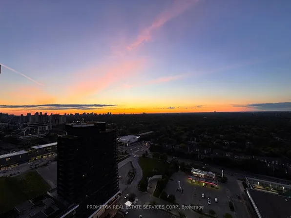 68 Esther Shiner Blvd, Toronto, ON