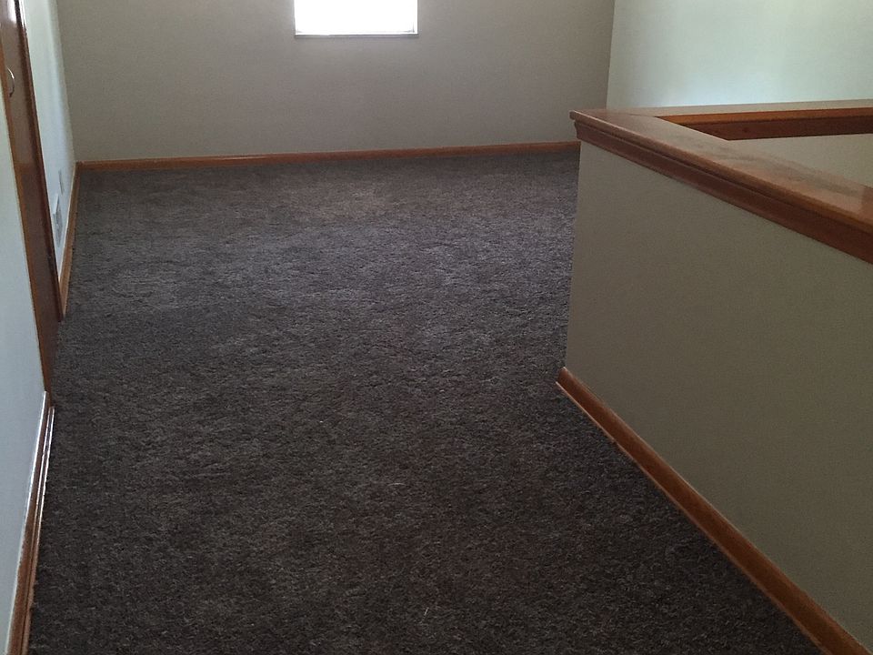 3rd bedroom (upstairs)