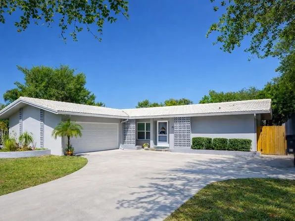 14197 Hetrick Cir N, Largo, FL 33774