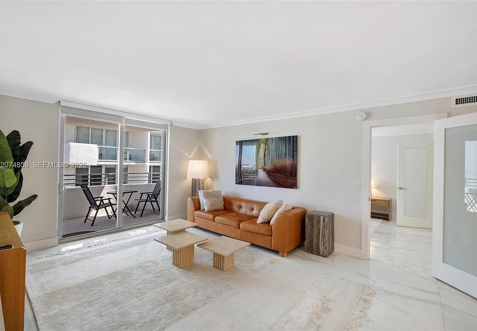 Oceanside Plaza Condo — Photo 2