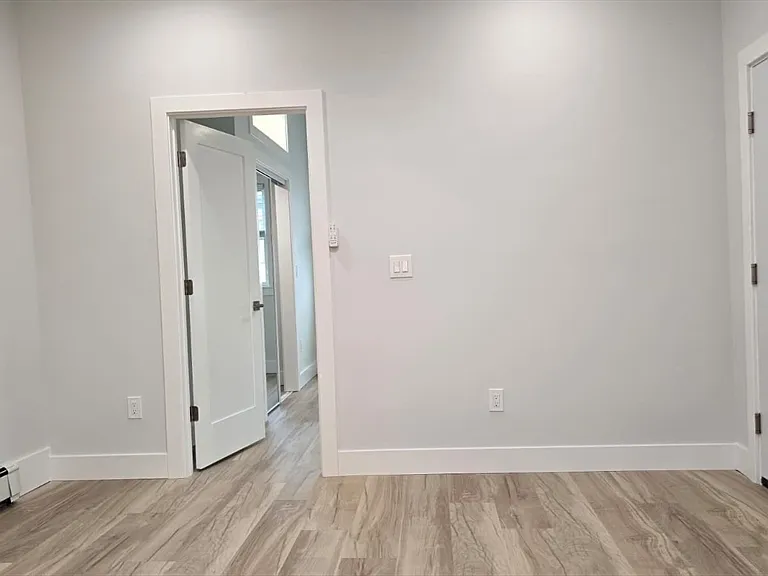 53 W Eagle St #2 — Photo 9