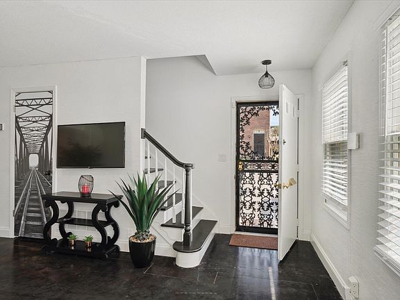 2nd image of 5862 Kesswood Ct #5862