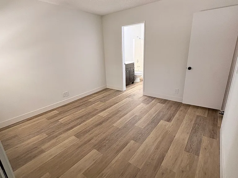 3950 Cleveland Ave #103 — Photo 10