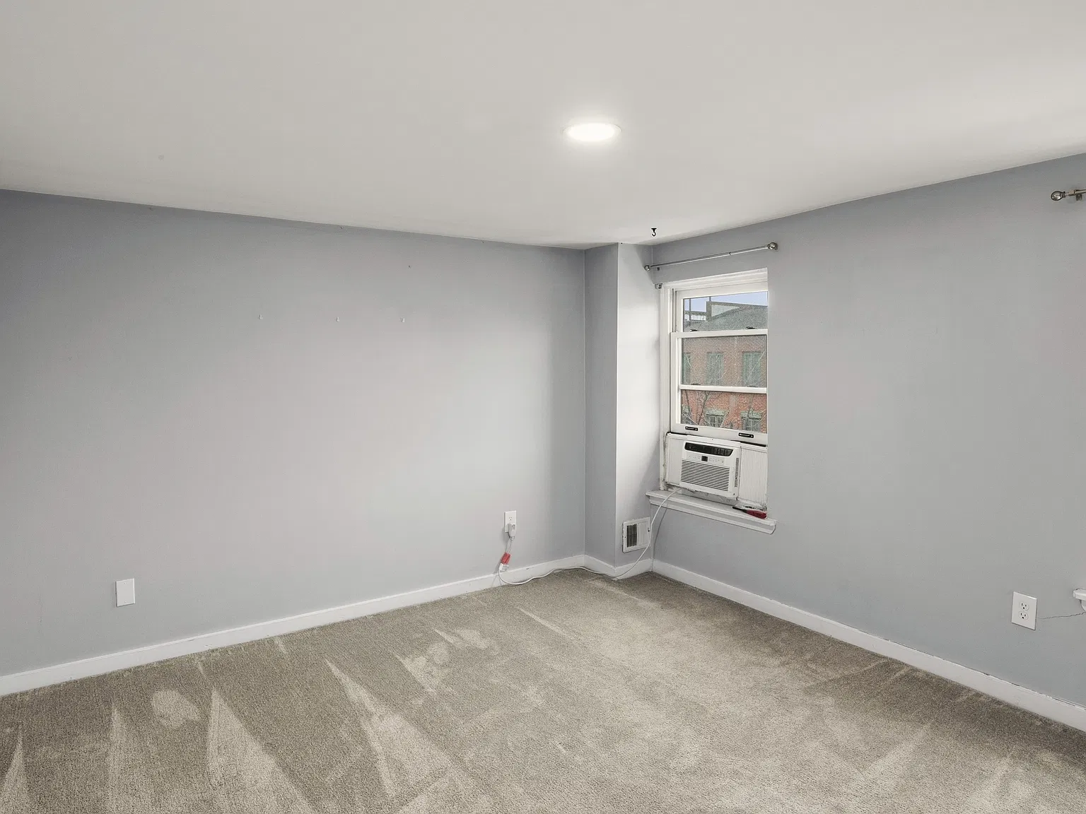 636 Portland Street - 1 — Photo 2