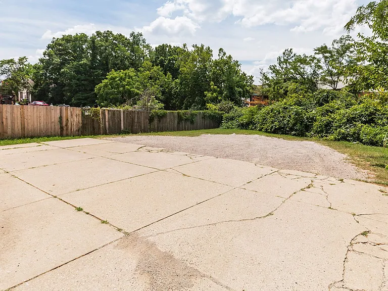 5739 Cheviot Rd #1 — Photo 14