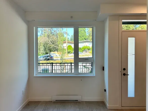 956 Lytton St #104, North Vancouver, BC V7H 2A5