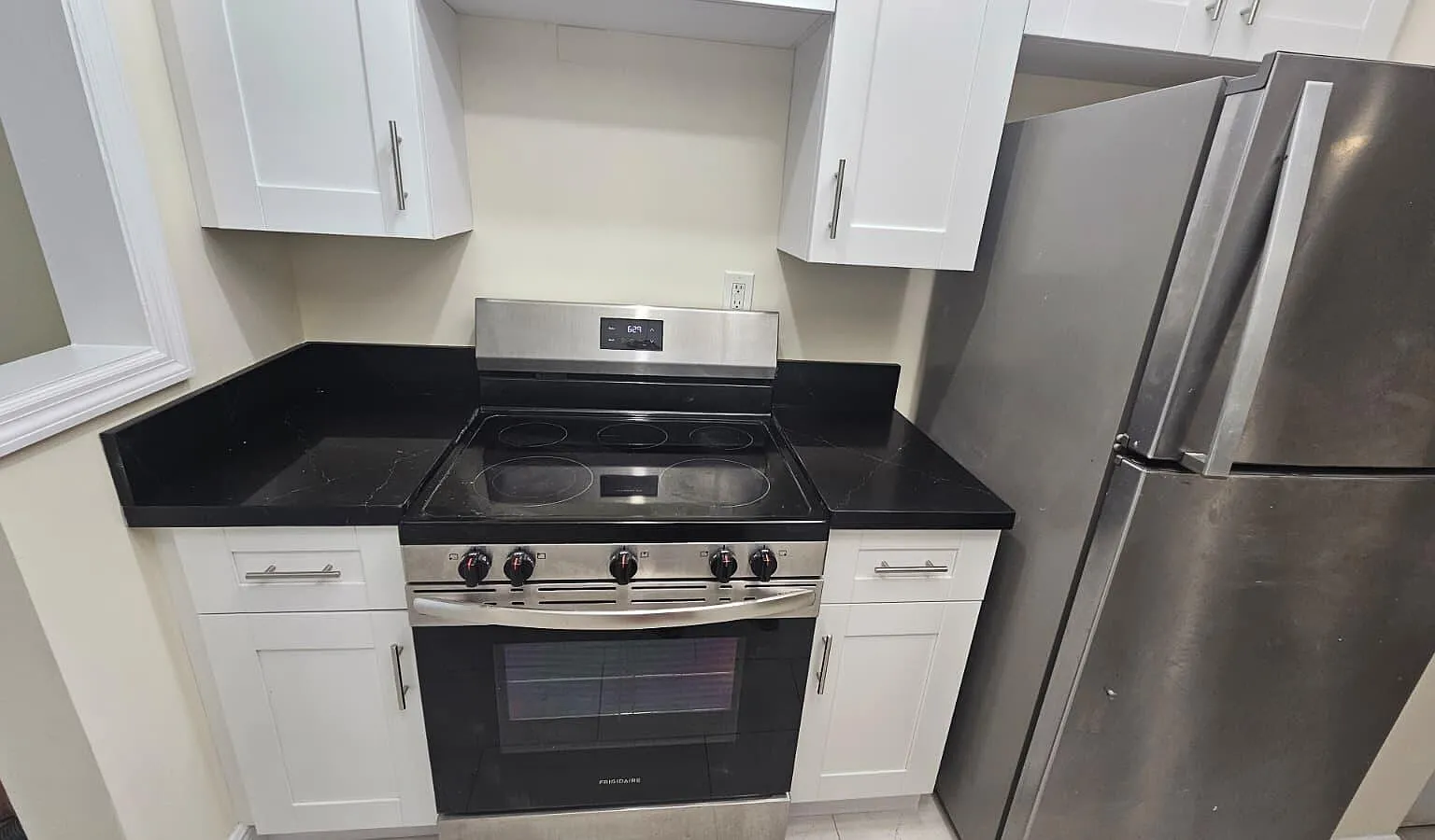 2 bed, 2.0 bath, 1099 sqft, $1,900 — Photo 3