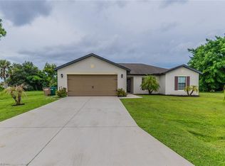 1208 SW 35th St, Cape Coral, FL 33914