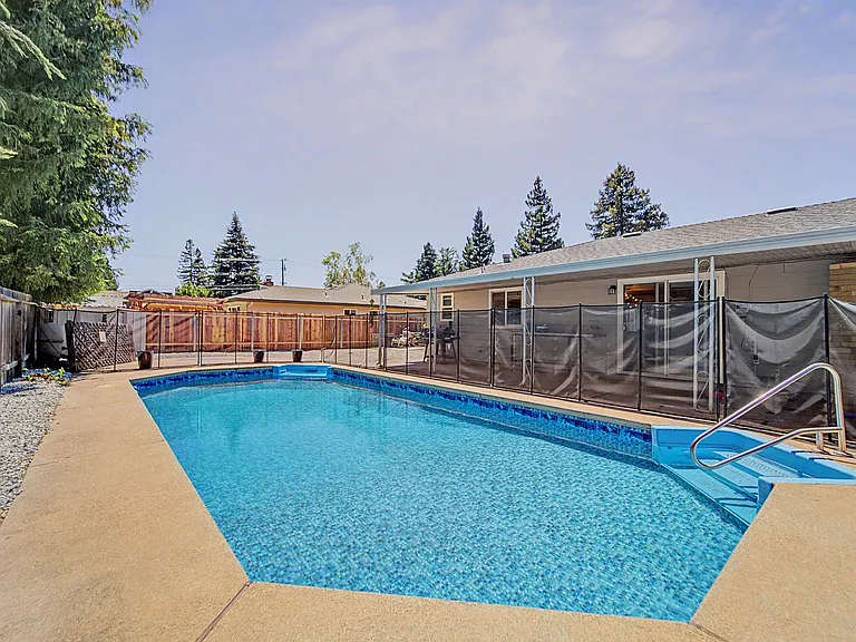 588 Manzanita Way — Photo 20