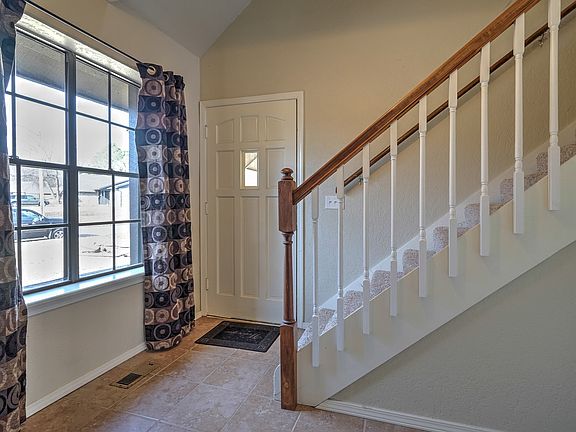 3rd image of 601 S Elder Ave