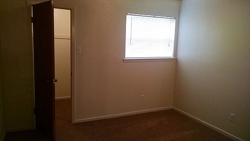 5th image of 1605 N Main St APT C