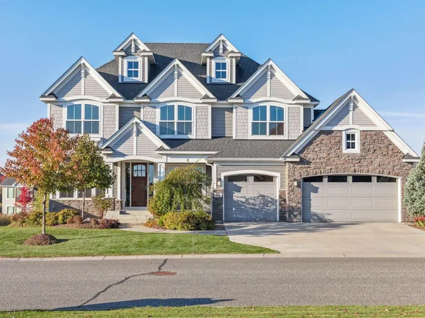 44 Monarch Way, North Oaks, MN 55127