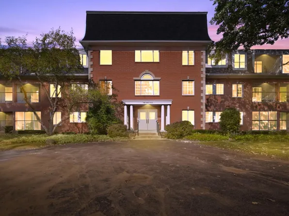 12990 West Bluemound ROAD #301, Elm Grove, WI 53122