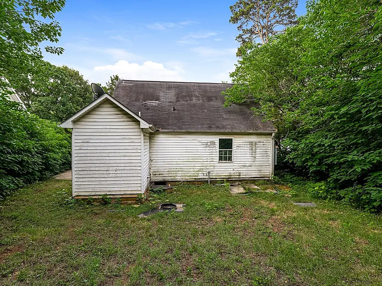 1103 Louise Rd — Photo 15