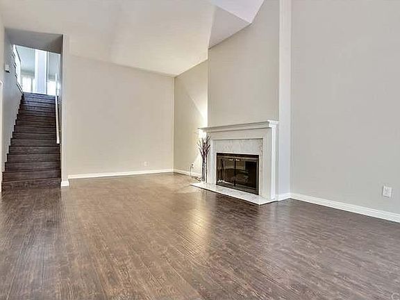 2nd image of 260 Cordova St