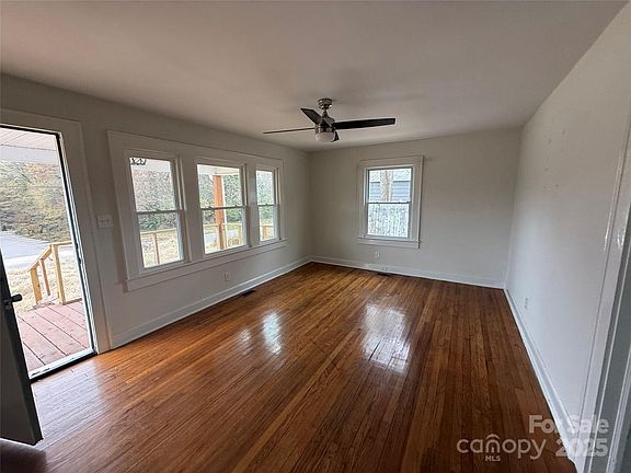 2nd image of 322 Buffalo St