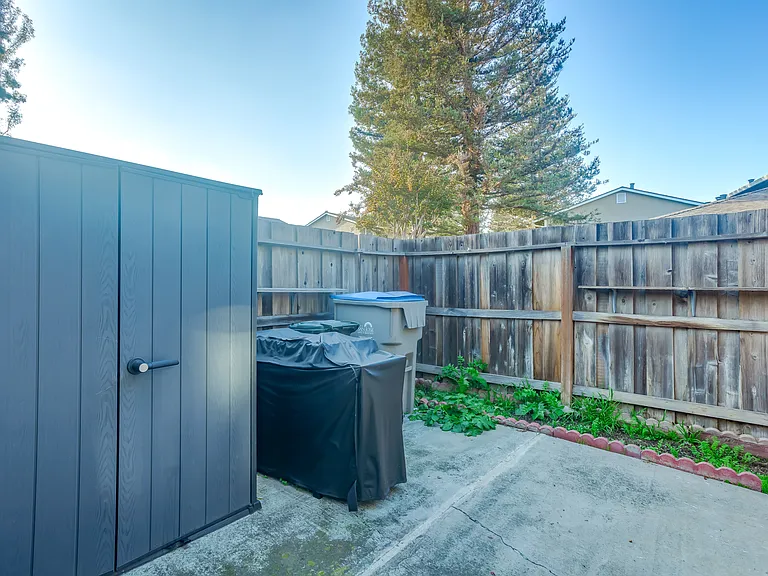 2297 Warfield Way #A — Photo 24
