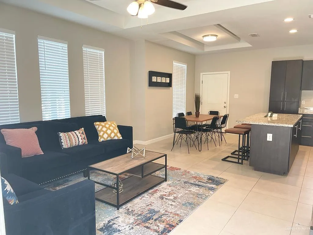 2 bed, 2.0 bath, 1100 sqft, $1,100 — Photo 4