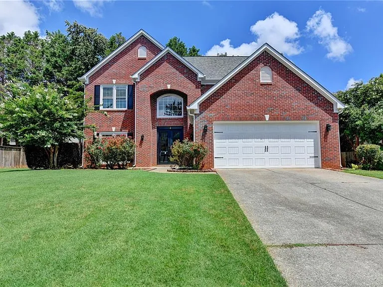 2835 Crestmont Ct — Photo 2
