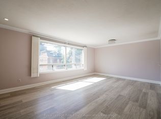 11 Mississauga Rd N, Mississauga, ON L5H 2H5