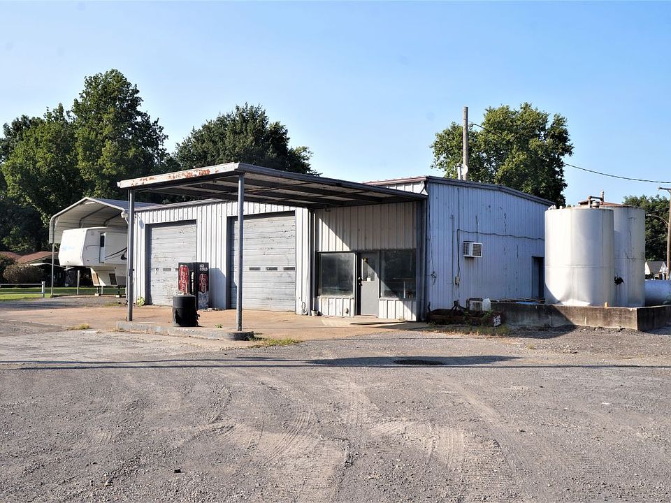309 Main St, Cooter, MO 63839 Zillow