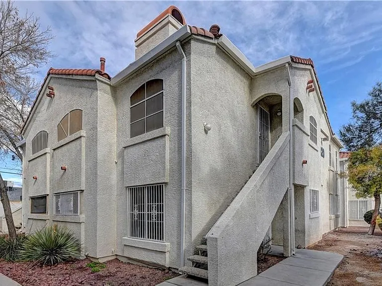 4320 W Lake Mead Blvd #101 — Photo 3