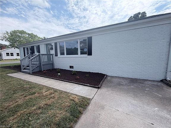 3rd image of 1815 Gildner Rd