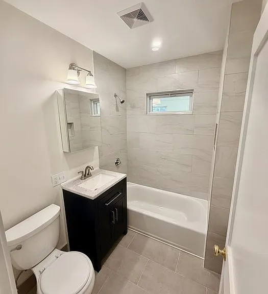 37 Rogers Park Ave #2 — Photo 7
