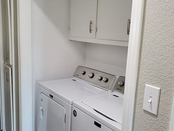 4th image of 121 Utah Dr #121