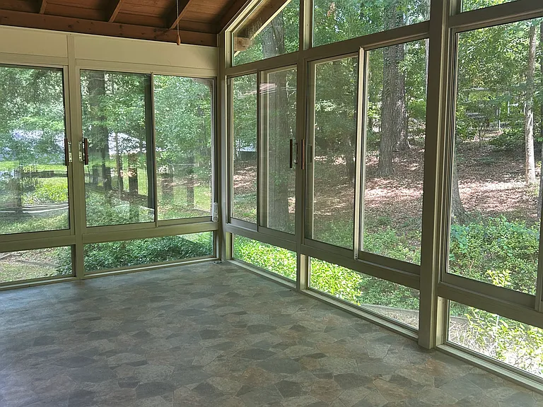 1605 Carl Rd — Photo 3