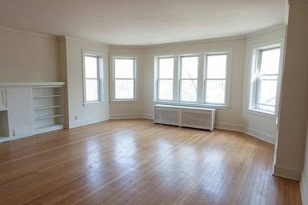 1st image of 4842 N Hoyne Ave