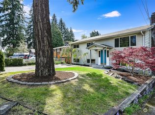 20219 73rd Ave NE, Kenmore, WA 98028