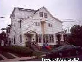 455 Madison Ave photo 1