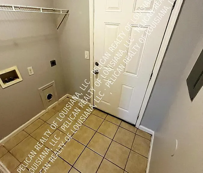 4574 Dodt Ave #A — Photo 2
