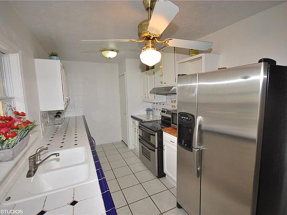 4th image of 5089 Roberts Dr