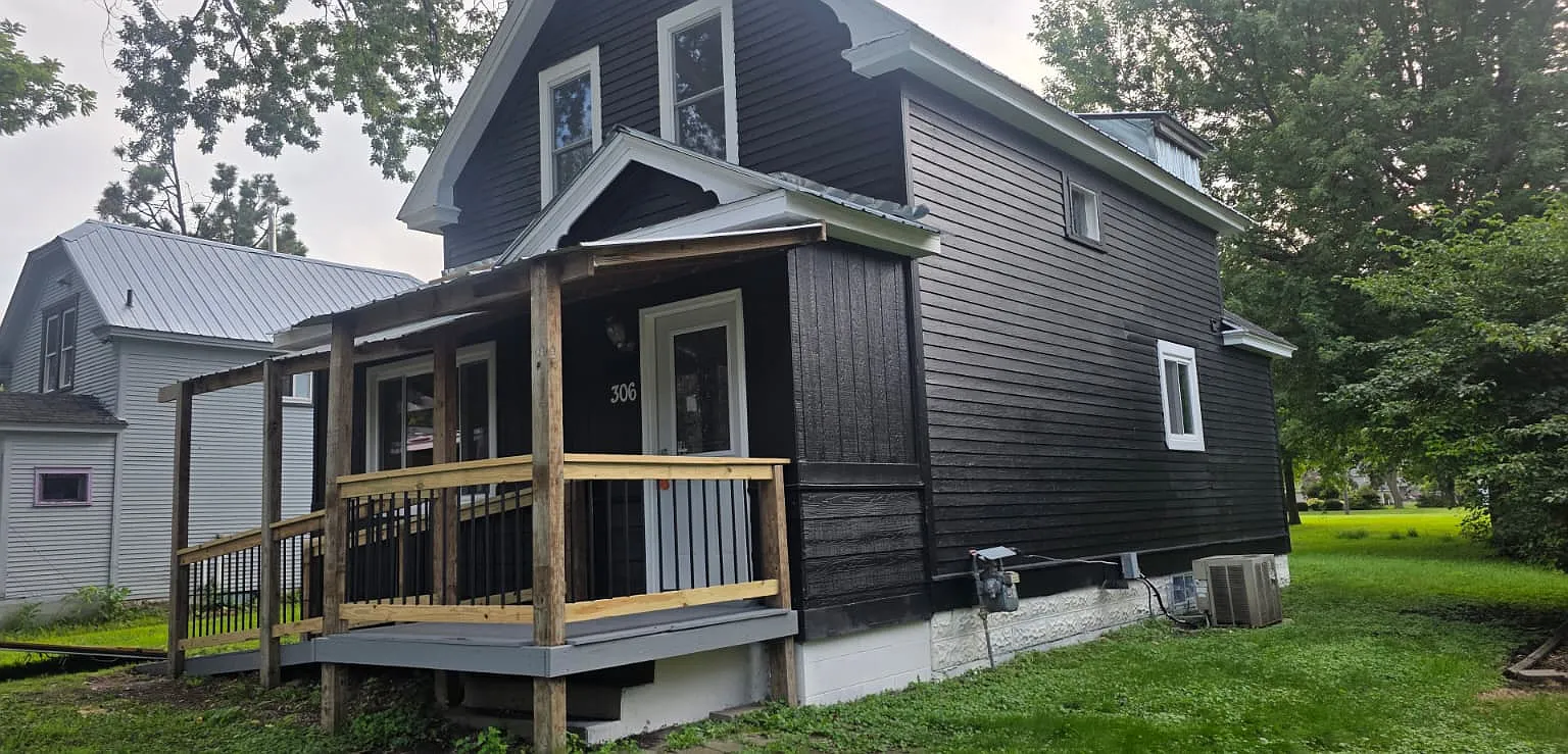 3 bed, 1628 sqft, $1,700 — Photo 1