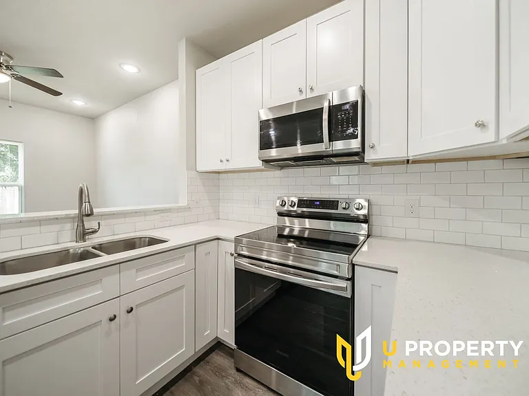 1014 W Ford St — Photo 10