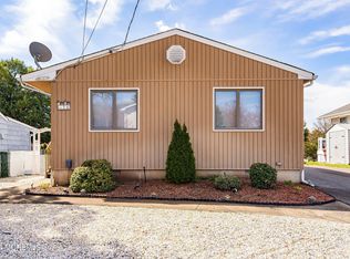 34 Harbor Inn Rd, Bayville, NJ 08721