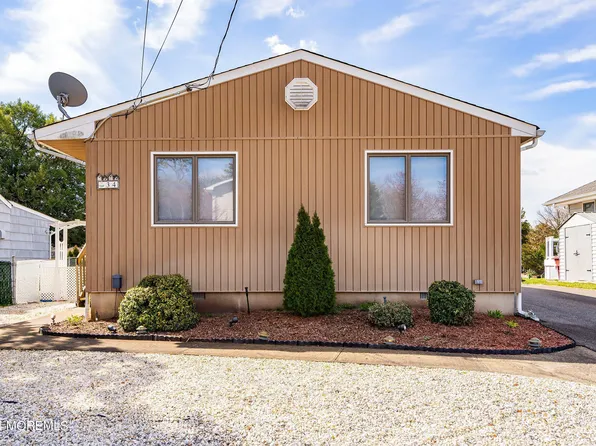 34 Harbor Inn Road, Bayville, NJ 08721